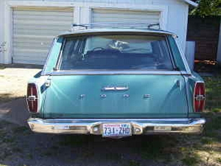 Illustration for article titled 1966 Ford Country Squire for a Family-Friendly $1,500!